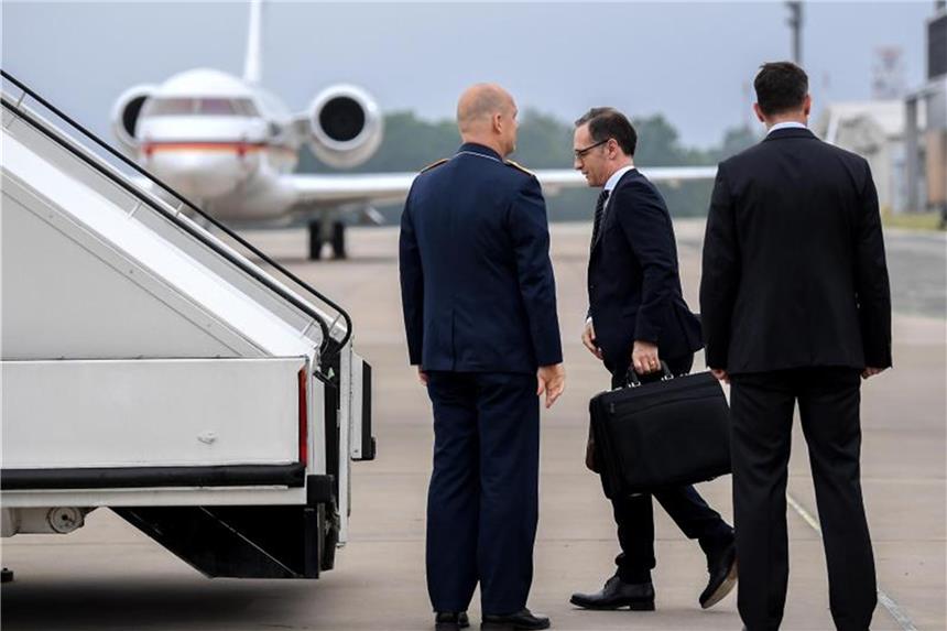 Balten stärken Maas in Russland-Debatte den Rücken Außenminister Heiko Maas ist auf dem Weg nach Litauen. Unter anderem trifft er dort seinen Litauischen Amtskollegen Linkevicius. Britta Pedersen Foto: Britta Pedersen