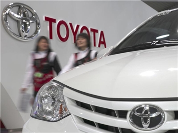 Ausstellungsräume der Toyota Motor Corp. in Tokio: Das zwischen der EU und Japan geplante Freihandelsabkommen wird lange Übergangsfristen zum Schutz sensibler Wirtschaftsbereiche enthalten. Foto: Shizuo Kambayashi/Illustration