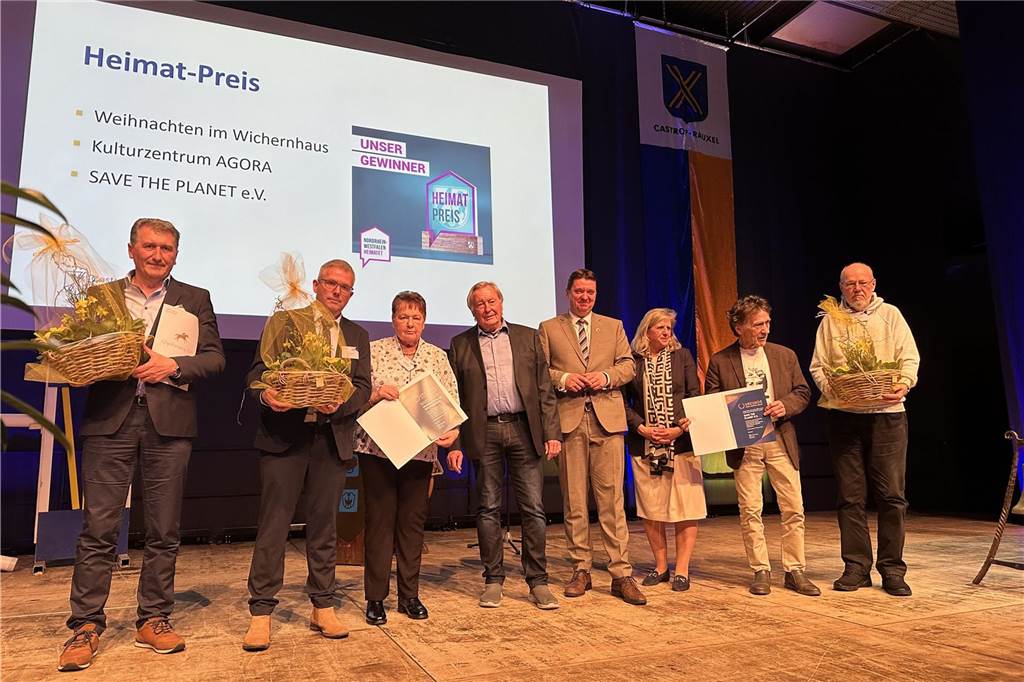 Auszeichnungen und Ehre für die geleistete ehrenamtliche Arbeit gab es am Samstagabend beim Neujahrsempfang der Stadt Castrop-Rauxel in der Europahalle.