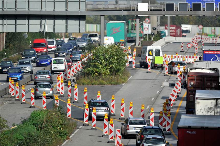 Live-Verkehrslage per Webcam: Neue Autobahn-App verspricht „exklusive Daten“ Autofahrer sollen in Zukunft live per Webcam sehen können, ob sich auf ihrer Strecke ein Stau befindet. (Symbolbild)