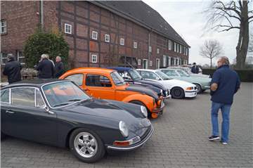 Autokino statt Oldtimer-Treffen: Auf dem Hof Schulze Blasum in Stockum waren die Pläne für ein Freiluftkino weit fortgeschritten. Dennoch sind die Pläne geplatzt. Zumindest vorerst.