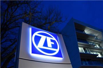 Automobilzulieferer ZF Friedrichshafen hat in Zukunft einen Standort weniger. Foto: Felix Kästle/Archiv