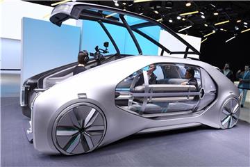 Autosalon Genf: Eine Studie von Renault für ein elektrisch autonom fahrendes Auto. Foto: Uli Deck