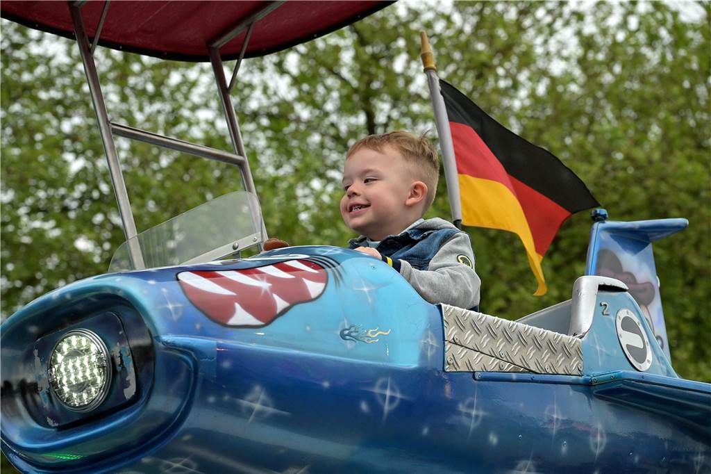 Autoscooter-Rennen, Ausflüge in die Luft oder einfach nur eine Runde im kleinen Karussell: Die Himmelfahrtskirmes in Lünen 2023 wurde wieder gut besucht.