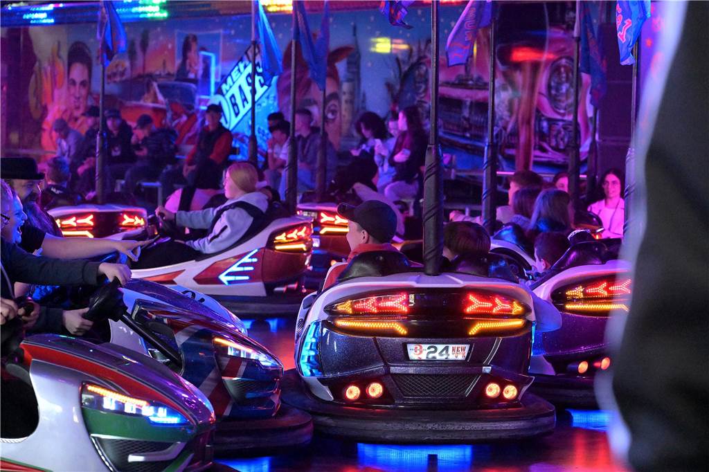 Autoscooter-Rennen, Ausflüge in die Luft oder einfach nur eine Runde im kleinen Karussell: Die Himmelfahrtskirmes in Lünen 2023 wurde wieder gut besucht.
