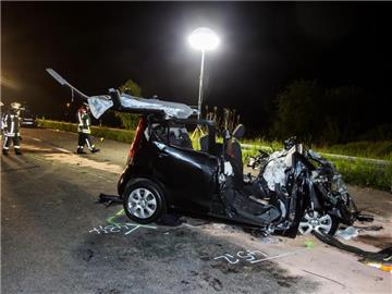 Autowrack auf der Bundesstraße 288. Foto: Christoph Reichwein