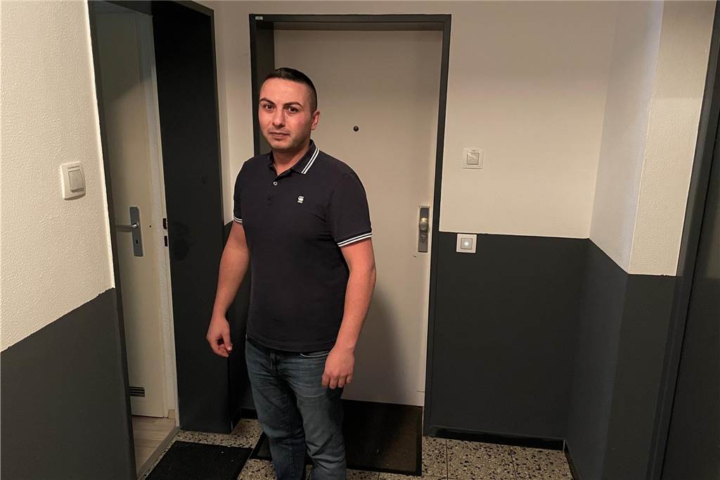 Belvona taucht ab: MVGM Property übernimmt Schophof-Siedlung Avni Köse aus dem Haus Am Bennertor 2. Die Miete, die an Belvona ging, war im Herbst 2022 schon seit Monaten reduziert. Der Grund: Mängel.