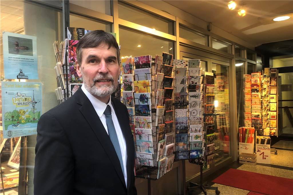 Axel Schroeder ist Inhaber der Postergalerie an der Kampstraße und Vizepräsident der IHK zu Dortmund. Es ist optimistisch, dass der Westenhellweg als Top-Einkaufsstraße auch gut durch die Energiekrise kommen wird. 