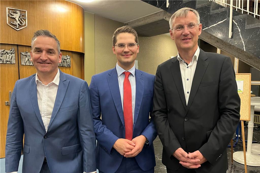 Personalerschütterung: Axel Tschersich wird Beigeordneter in Lünen Axel Tschersich (r.) mit André Jethon und Christian Klicki