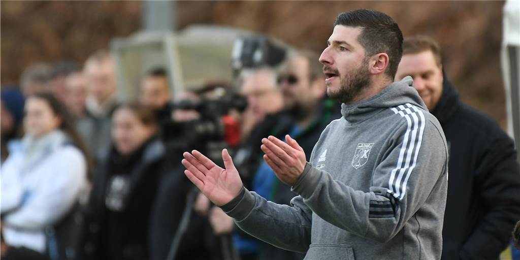 Ex-Coach Aytac Uzunoglu hat einen neuen Klub - Co-Trainer kündigt bei Wacker Obercastrop Aytac Uzunoglu stand in der vergangenen Saison noch an der Seitenlinie von Wacker Obercastrop, jetzt hat er einen neuen Klub.
