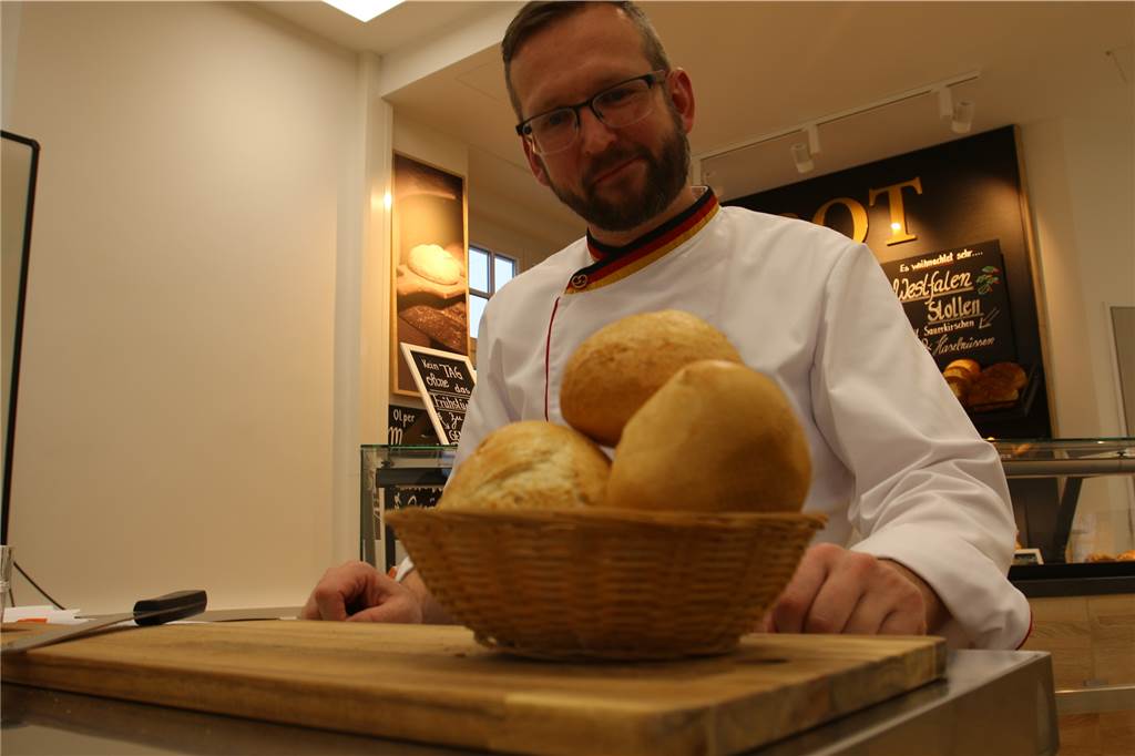 Brötchen-Check: Wo gibt es die besten Brötchen in Werne? Bäckermeister Maik Wegner hat die Brötchen der Werner Bäckereien getestet. Der 43-Jährige ist Bäckermeister, Fachlehrer und Brotsommelier.
