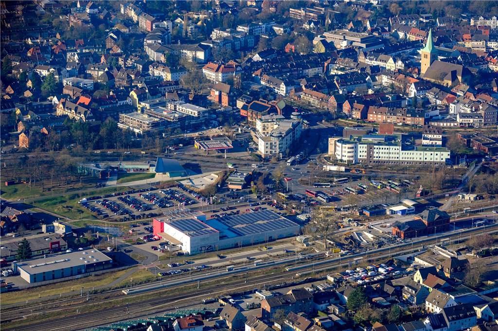 Bahnhof Dorsten mit Media Markt. Auf dem Bovenhorst.
