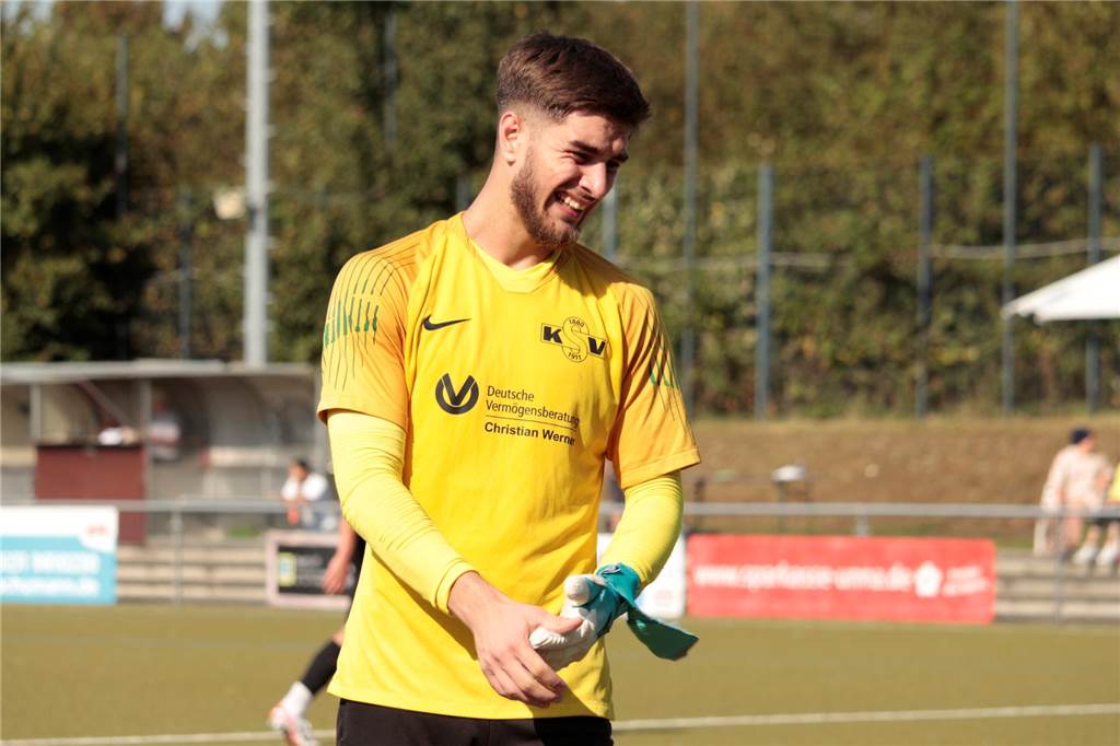 Sturmduo und Keeper retten Königsborner Sieg: KSV springt auf Rang zwei Baki Aliu hielt, was es zu halten gab. Er zeigte sich als starker Rückhalt zwischen den Pfosten.
