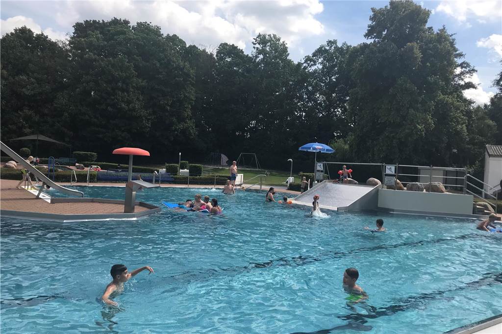 Freibad-Saison startet Mitte Mai: Gäste müssen mehr Eintritt zahlen Bald können Wasserratten sich wieder im Bürgerfreibad Selm austoben.