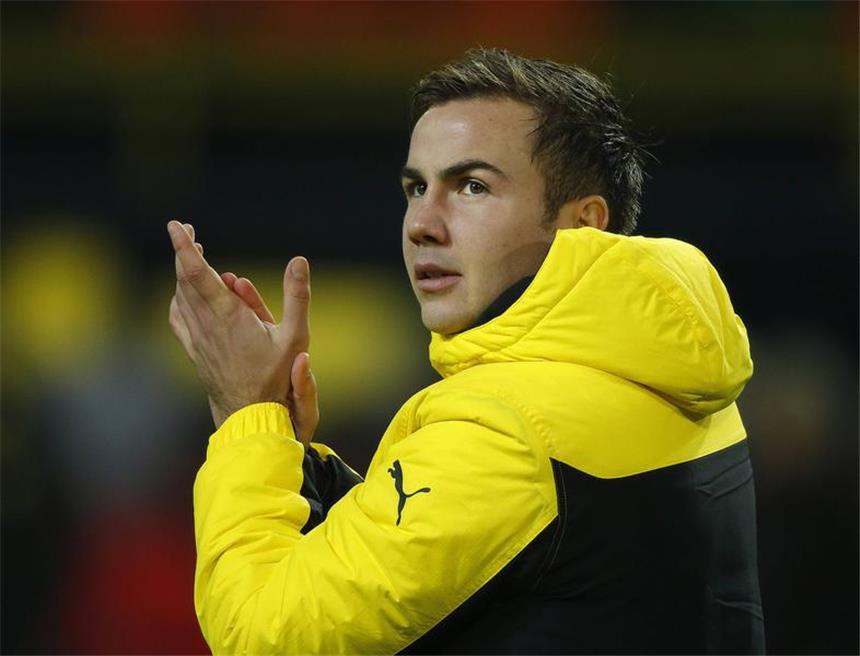 BVB-Star Götze wehrt sich gegen Vergleiche Ballverteiler statt Abschlussspieler: Mario Götzes Aufgaben haben sich gewandelt.