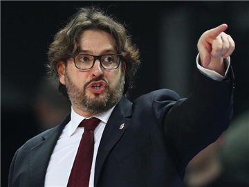 Bambergs Trainer Andrea Trinchieri ist für eine Änderung des Pokalmodus. Foto: Daniel Karmann