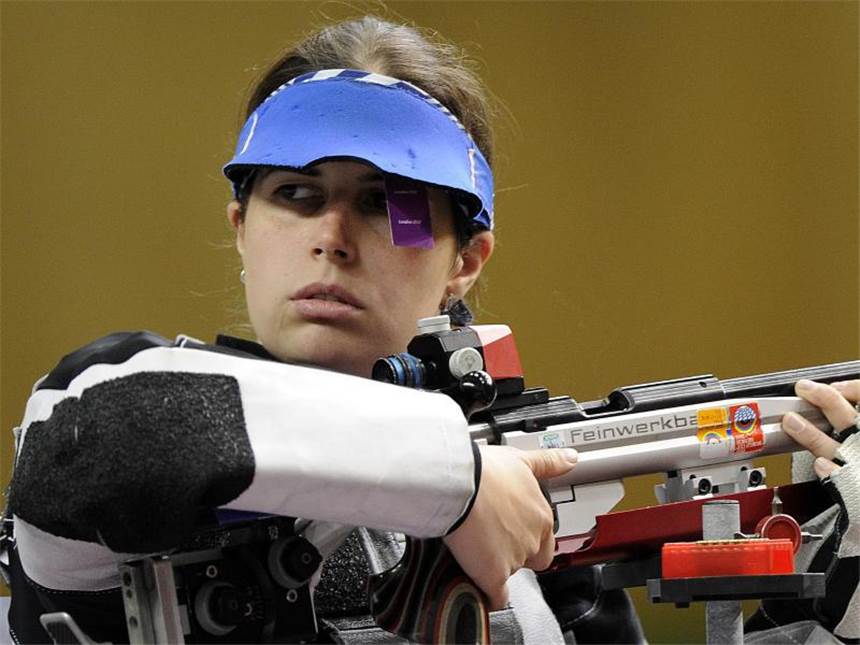 Gewehr-Schützinnen holen zum EM-Abschluss Silber Barbara Engleder holte im Team mit dem Luftgewehr EM-Silber. Foto: Marius Becker