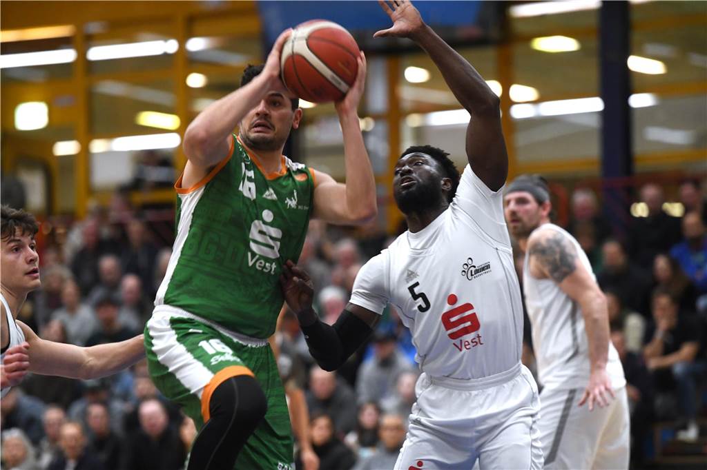 Basketball Regionalliga West, 16. November 2024, Rosa-Parks-Halle, Hertener Löwen - BG Dorsten 77:64.