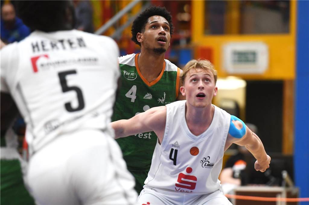 Basketball Regionalliga West, 16. November 2024, Rosa-Parks-Halle, Hertener Löwen - BG Dorsten 77:64.