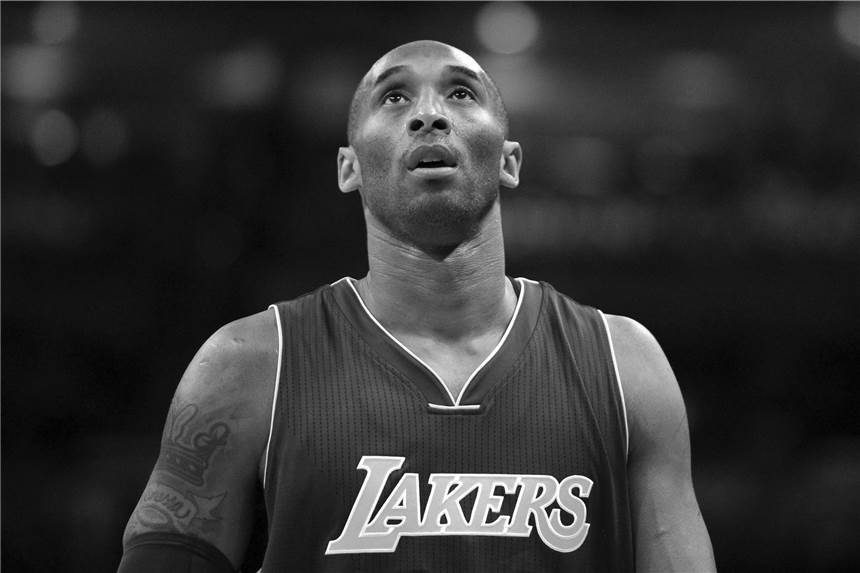 Basketball-Legende Kobe Bryant und seine Tochter sterben bei Helikopter-Crash Basketball-Superstar Kobe Bryant ist tot. Er starb bei einem Hubschrauberabsturz in den USA.