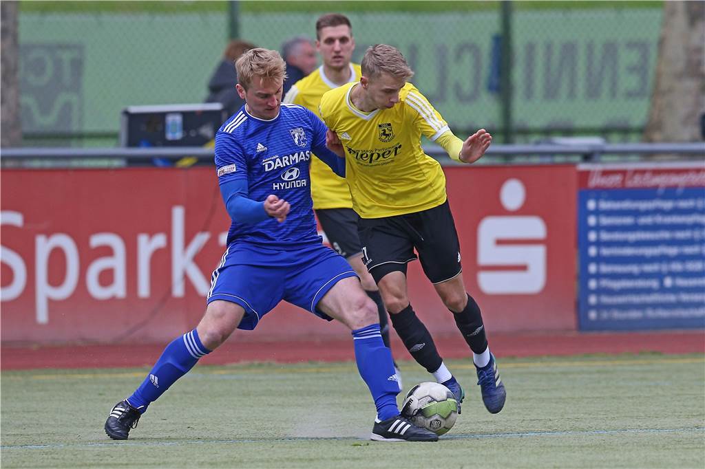 Der Edelfan aus der Schweiz bringt der Spvg Schwerin Glück Bastian Fritsch (l.) steht aufgrund einer Verletzung seinem Team derzeit nicht zur Verfügung.