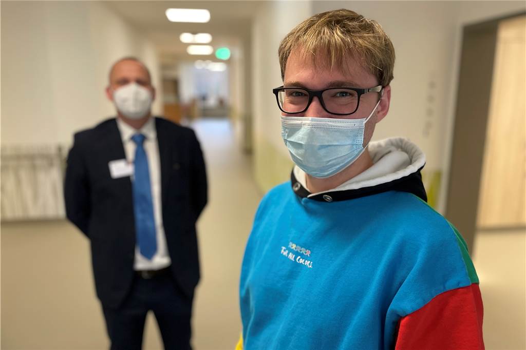 Mitten in der Pandemie: Rochus-Hospital eröffnet neue Intensivstation Bastian Heidelbach (35) leitet die Intensivstation im Rochus-Hospital.