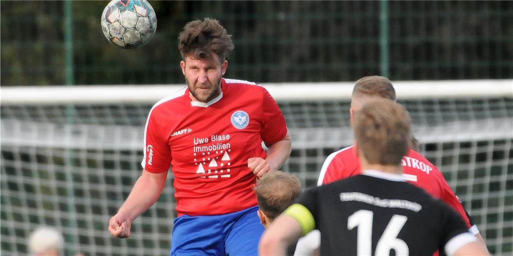 FC Castrop-Rauxel: Wichtiger Abwehrspieler fällt nach Verletzung im Westfalenpokal lange aus Bastian Niebert bildet mit Marc Flaczek die Innenverteidigung beim FC Castrop-Rauxel