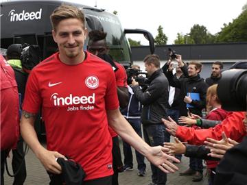 Bastian Oczipka hat Angang Juli noch die Vorbereitung bei der Eintracht aufgenommen.