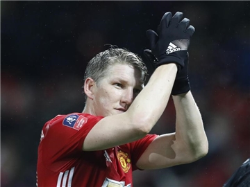 Bastian Schweinsteiger stand egen Wigan Athletic wieder von Beginn an auf dem Platz. Foto: Martin Rickett