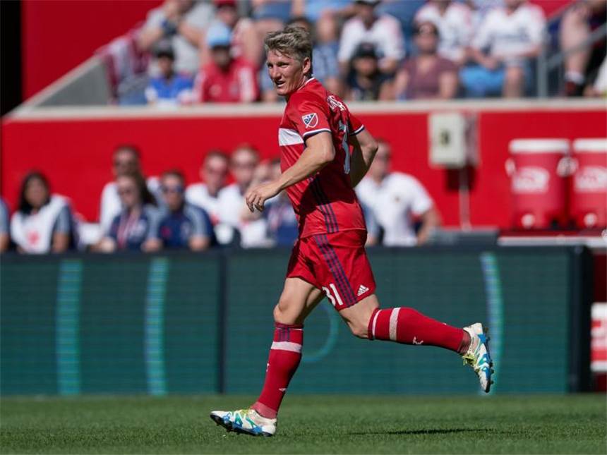 Schweinsteiger zu Confed Cup ohne ihn: "Bisschen wehmütig" Bastian Schweinsteiger verdient sein Geld derzeit bei Chicago Fire. Foto: Robin Alam