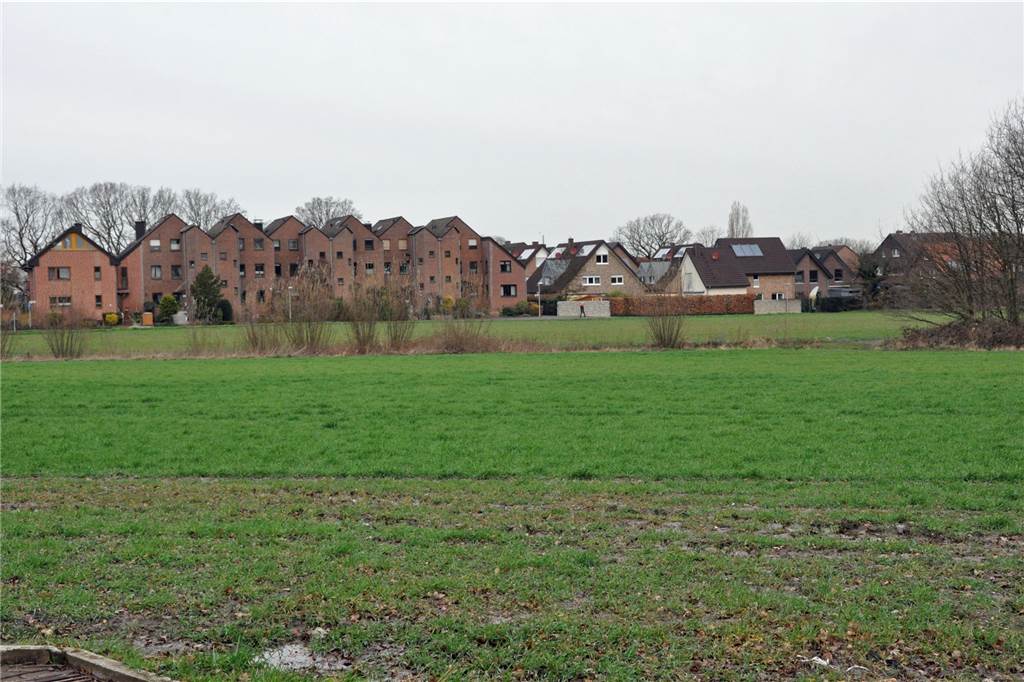 Hardt: Grün, zentral und fahrradfreundlich, aber das Wohnen ist teuer Bauland ist rar gesät auf der Hardt. Hinter dem Nonnenkamp (An der Seikenkapelle) soll eine neue Bebauung erfolgen, doch der erste Spatenstich wird frühestens im kommenden Jahr gemacht.