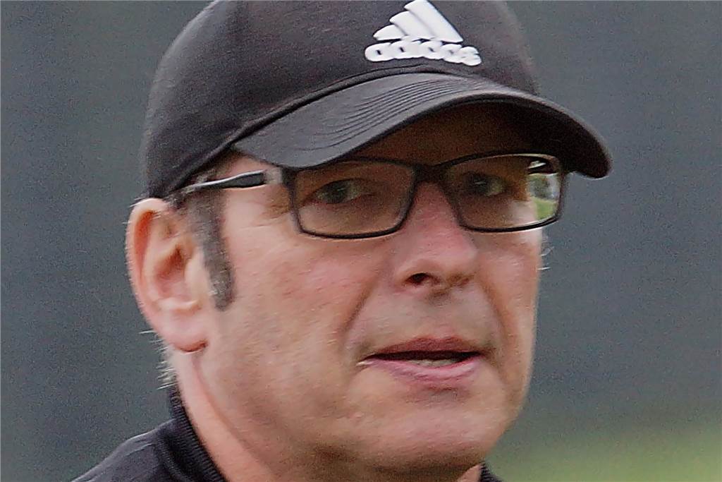 Bausenhagener Kaderplanung steht, aber: „Wir legen uns kein faules Ei ins Nest“ Bausenhagens Ulrich Neuhaus gehört auch weiterhin dem Trainerteam an.