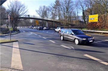 Baustein Verkehr: Die Fußgängerbrücke über der B54 soll verschwinden, an der Kreuzung Münsterstraße/Burgstraße zudem einer von vier neuen Kreisverkehren entstehen.