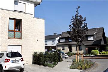 Bauvorhaben wie hier an der Kreuzung Dahlienstraße / Zum Fliederbusch sollen künftig im Rahmen von Nachbarschaftskonferenzen frühzeitig besprochen werden, um gewachsene Strukturen mit Neuem in Einklang zu bringen.