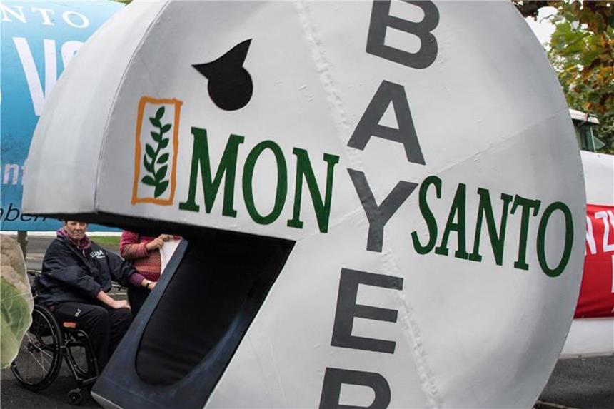 Monsanto-Deal: Bayer sammelt weiter Anleger-Milliarden ein Bayer ist bei der umstrittenen Übernahme des US-Saatgutriesen Monsanto am Ziel. Foto: Federico Gambarini