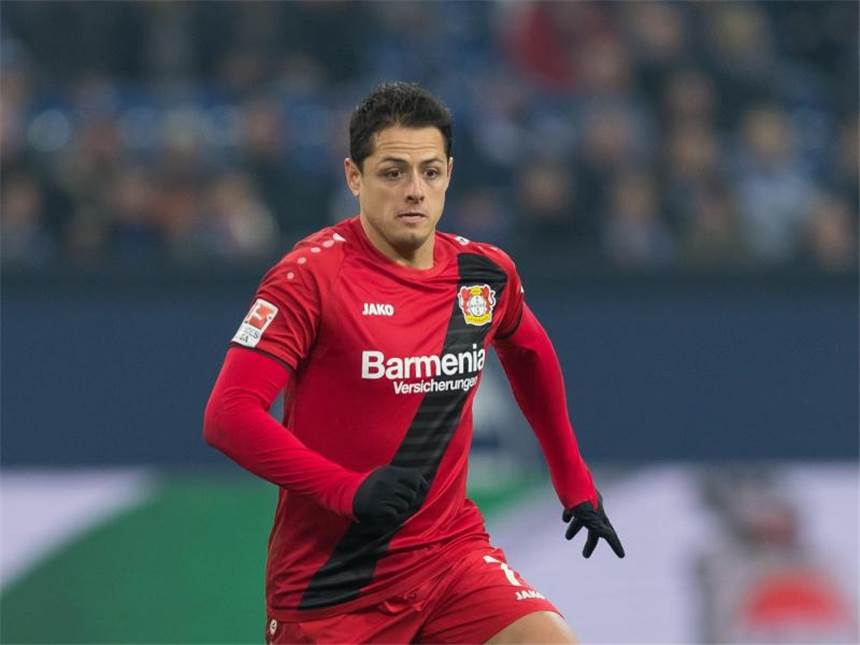 Völler: Wollen Chicharito "nicht abgeben" Bayer Leverkusen will Chicharito halten. Foto: Guido Kirchner