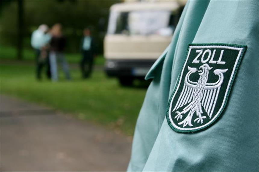 Zoll verhindert illegalen Schrotttransport Beamte des Hauptzollamtes Münster haben einen illegalen Schrotttransport aufgedeckt.