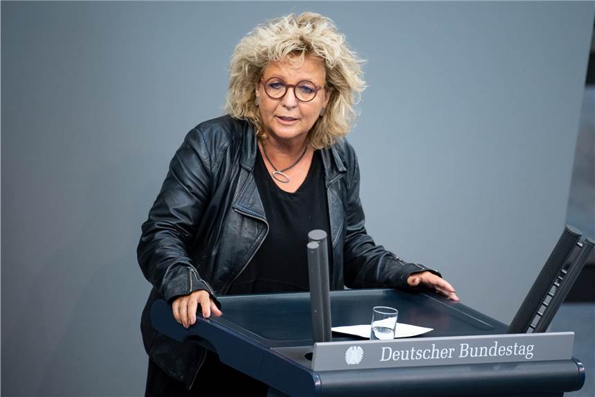 Feiertage an Sonntagen: Politiker wollen diese nun auch in Deutschland nachholen Beate Müller-Gemmeke (Bündnis 90/Die Grünen) plädiert für eine Diskussion über Nachhol-Feiertage.