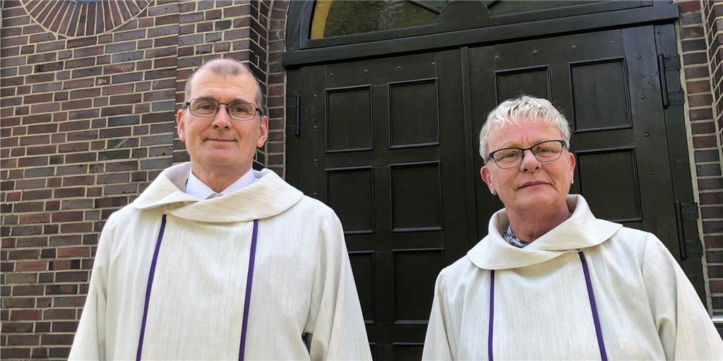 Laien-Beerdigungen in der katholischen Kirche: Zwei Castrop-Rauxeler starten Beatrix Senft und Ralf-Peter Böhmer übernehmen für den Pastoralverbund Castrop-Rauxel-Süd den Beerdigungsdienst.