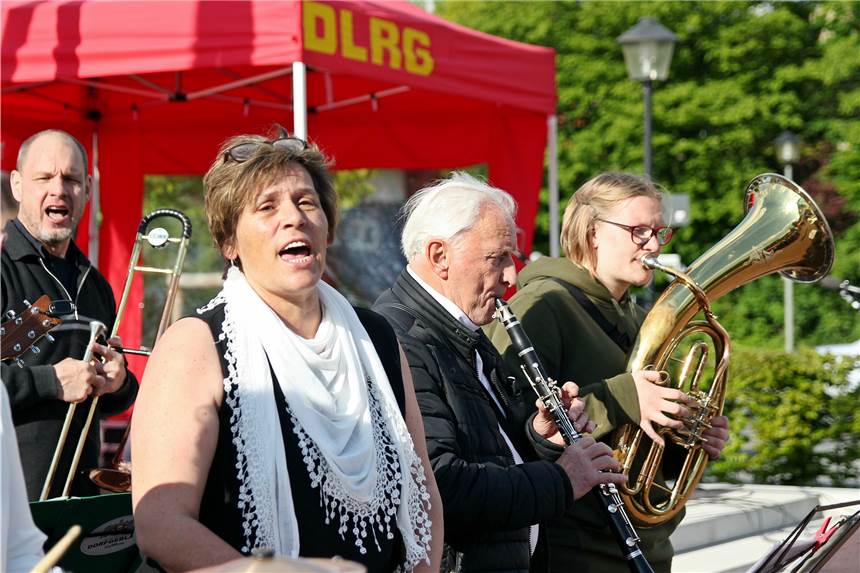 „Nordkirchen singt“: Comeback nach Corona-Pause mit Ehrenamtspreis Begegnungen und gemeinsames Singen stehen bei „Nordkirchen singt“ im Mittelpunkt.