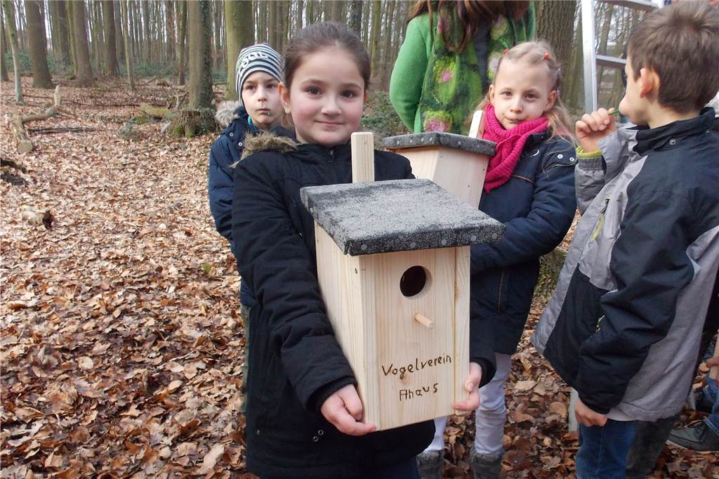 Begeistert von der Aktion waren auch die Jungen und Mädchen der Pestalozzischule.