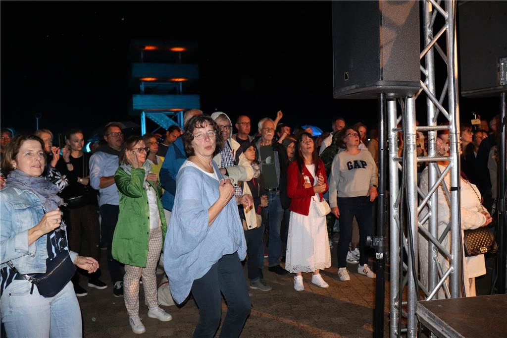 Begeisterte Besucher beim Summer Special mit Wolf Codera.