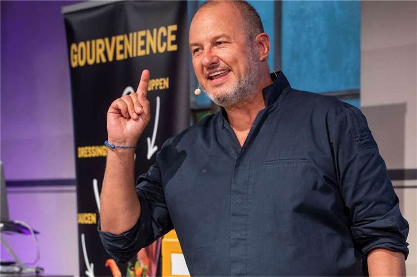 Frank Rosin bei der Vorstellung der neuen Produktlinie "Gourvenience" von METRO