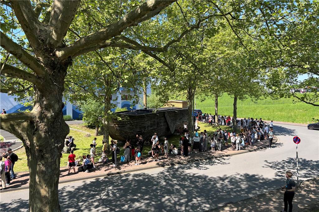 Besucher des Atlantis am 1. Mai