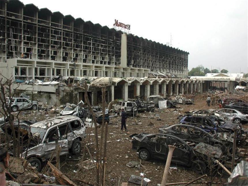 Al-Kaida-Anführer in Afghanistan bei US-Angriff getötet Bei dem Bombenanschlag auf das Hotel Marriott in der pakistanischen Hauptstadt Islamabad im Jahr 2008 starben über 50 Menschen. Yasin gilt als Drahtzieher. Foto: Shabbir Hussein