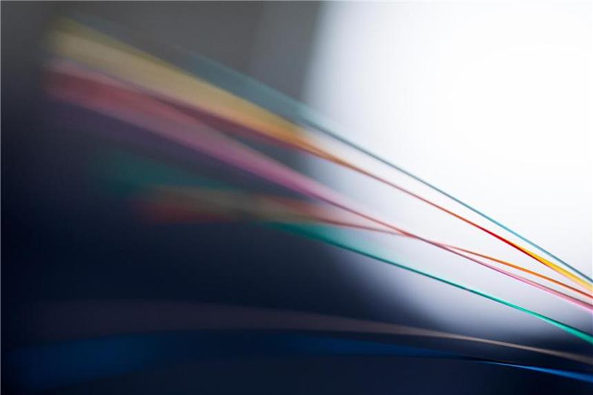 Mobilfunknetz-Ausbau: Vodafone und Telefónica kooperieren Bei dem Pilotprojekt geht es um gemeinsame Glasfaserleitungen, die Baukosten sparen sollen. Foto: Rolf Vennenbernd