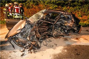 Bei dem schweren Verkehrsunfall auf der A45 bei Dortmund ist eine 26-Jährige ums Leben gekommen.