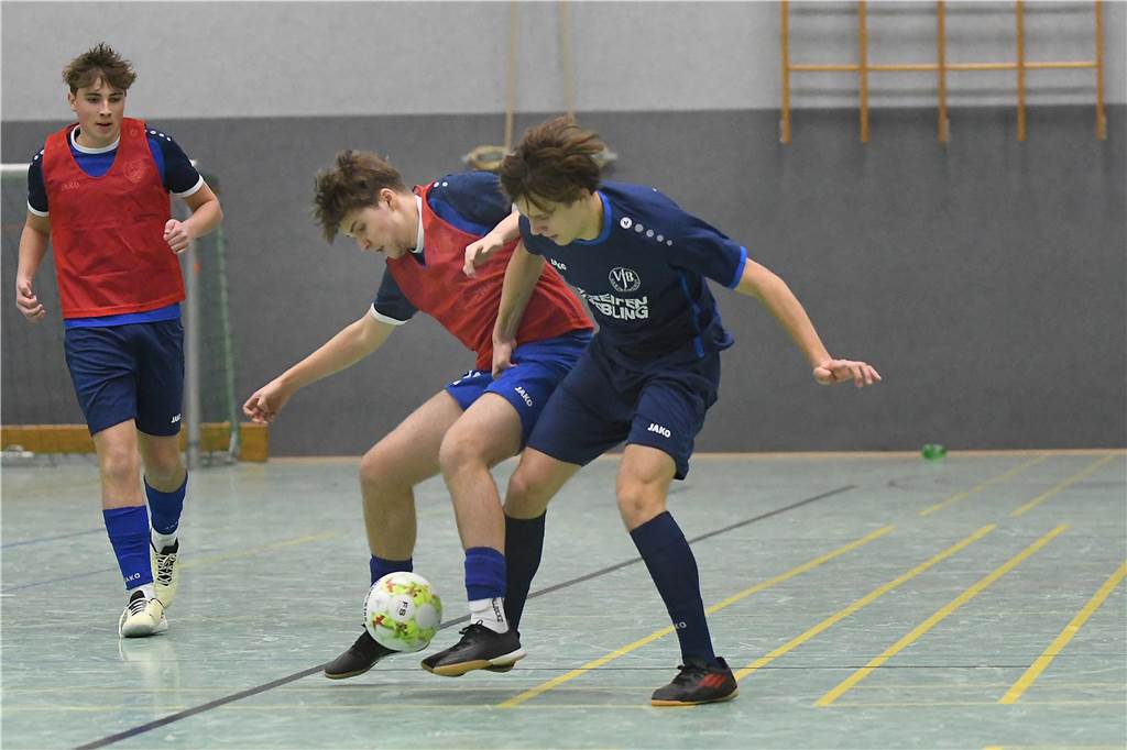Drei Titel und stolze Eltern: Die besten Fotos vom Samstag der Junioren-Stadtmeisterschaft Bei den A-Junioren konnte ebenfalls der SV Wacker Obercastrop seinen Titel in der Halle verteidigen.