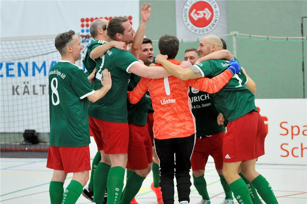 Bei den Alten Herren jubelte die SG Eintracht Ergste vor einem Jahr über den Gewinn des Stadtmreistertitels.