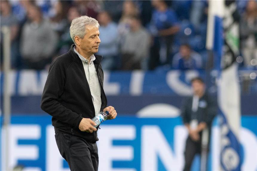 Nach der Leistung im Revierderby bei S04: Die Geduld der BVB-Fans neigt sich dem Ende zu Bei den BVB-Fans steht Lucien Favre deutlich in der Kritik